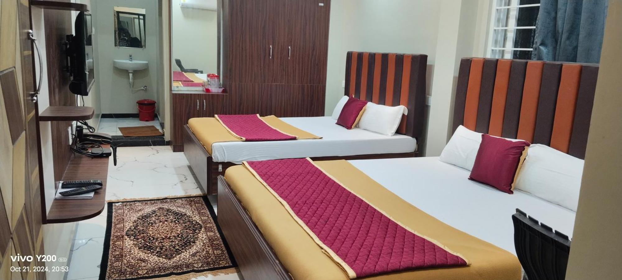 Lakshmi Residency Hotel Thiruvarur ภายนอก รูปภาพ