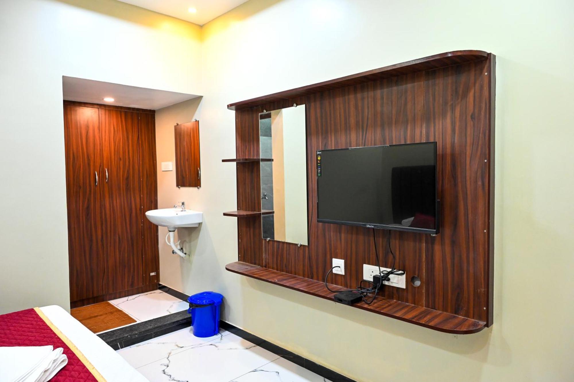 Lakshmi Residency Hotel Thiruvarur ภายนอก รูปภาพ